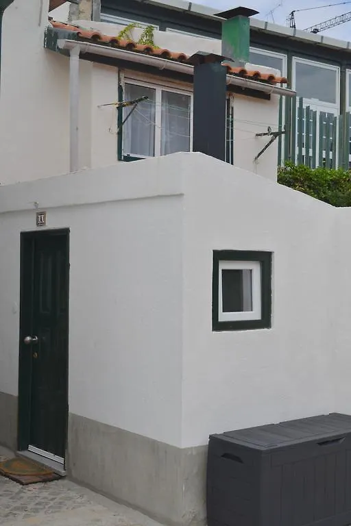 Alfama Lisbon Studio Apartment